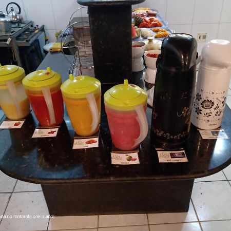 Hotel Pousada Da Praca 자보아탕 두스 구아라라페스 외부 사진