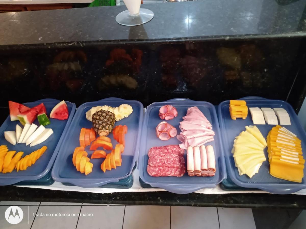 Hotel Pousada Da Praca 자보아탕 두스 구아라라페스 외부 사진