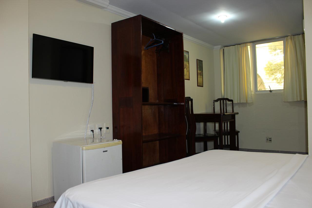 Hotel Pousada Da Praca 자보아탕 두스 구아라라페스 외부 사진