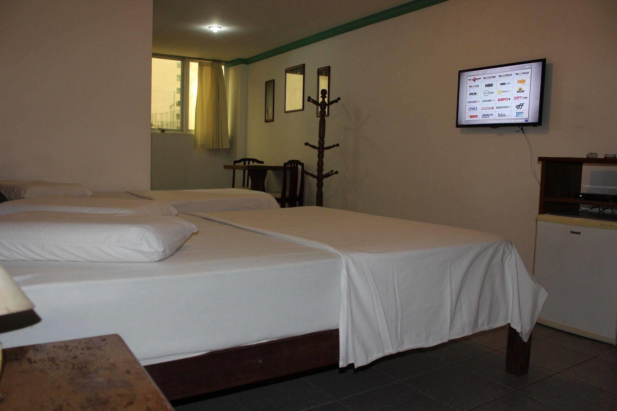 Hotel Pousada Da Praca 자보아탕 두스 구아라라페스 외부 사진